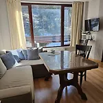 Апартаменты Dobi's Elit47 At Elit Пампорово