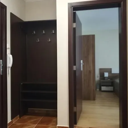 Апартамент Dobi's Elit47 At Elit